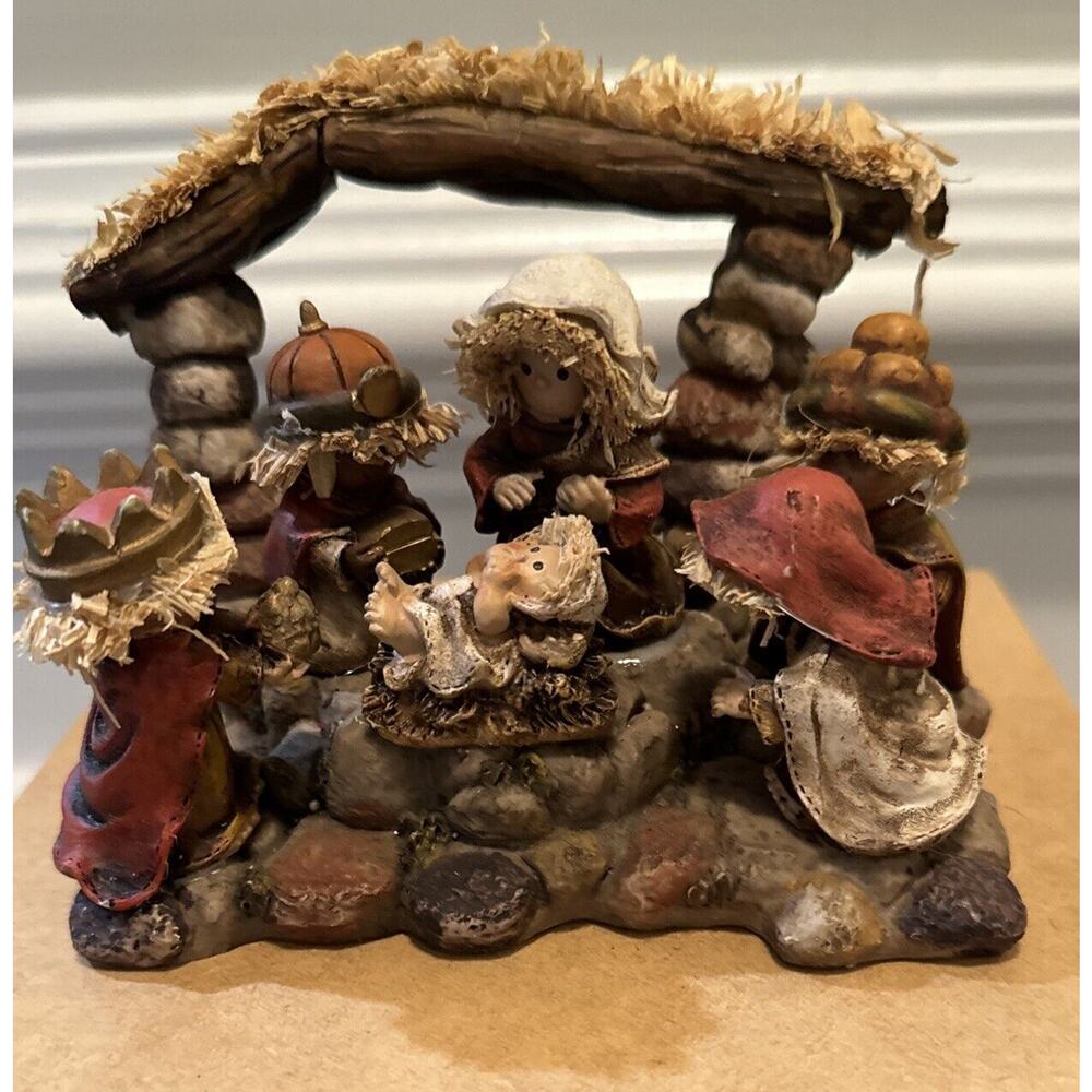 DICKSONS Children's Nativity - Resin With Straw Australia Labeled Christmas Fun